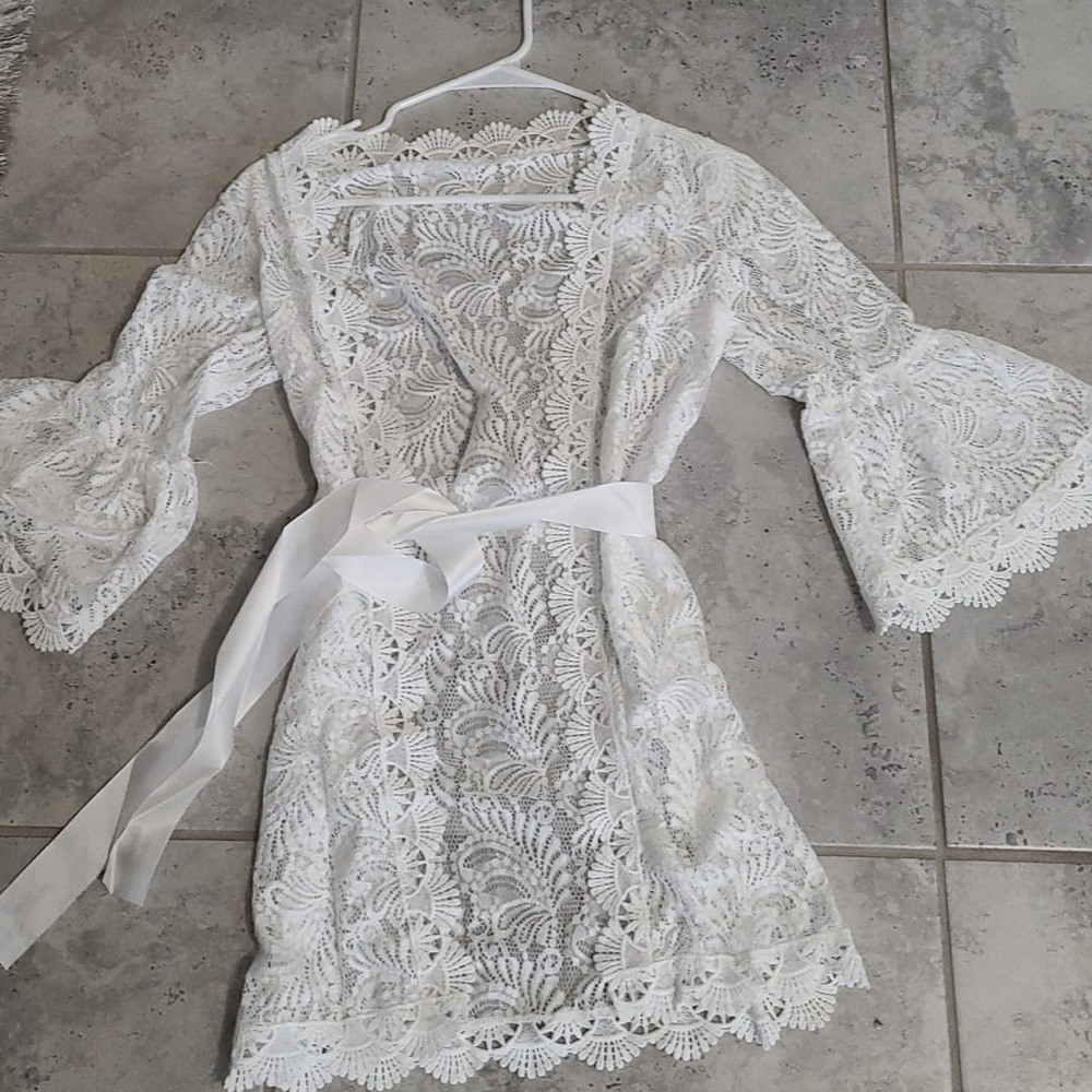 2 pcs - Sexy Woman Clothes Beach Outing Hollow Women's Beach ..please - Picture 3 of 3